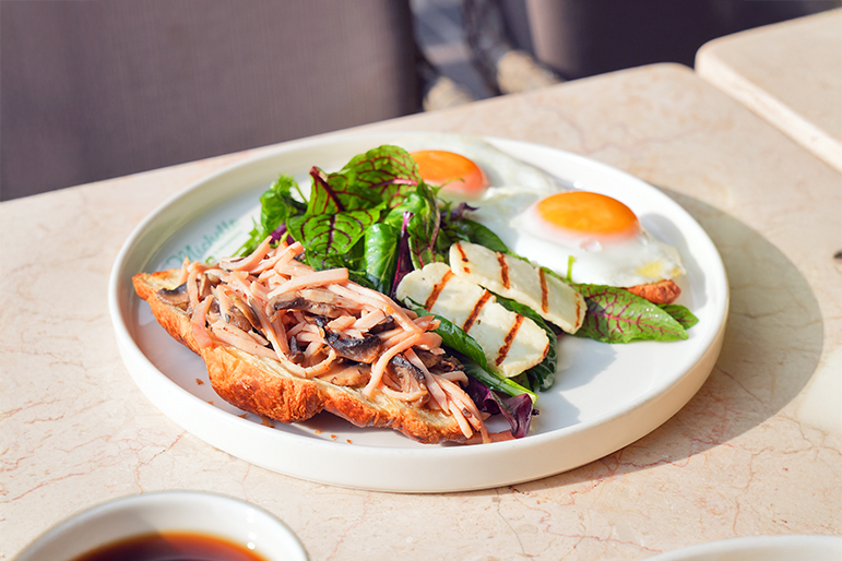 GÖZ YUMURTA & KRUVASAN                                                                          